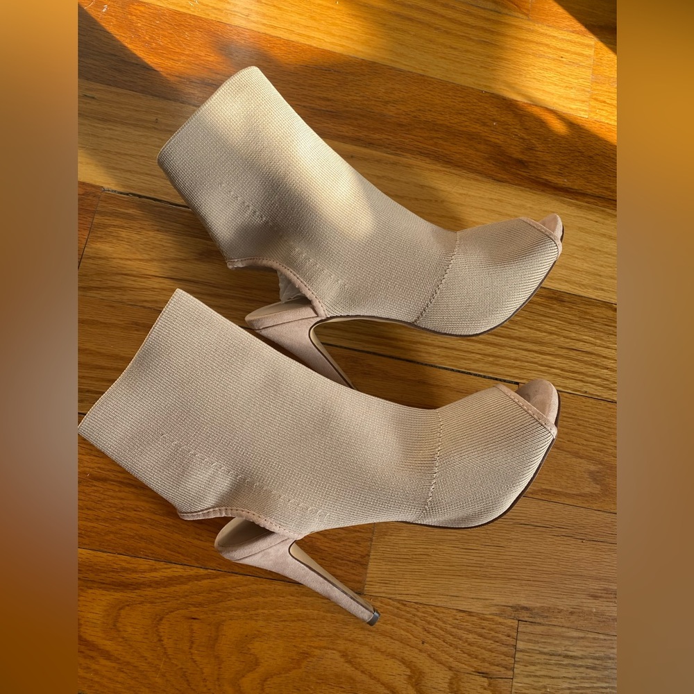 Madden girl beige high heels like new worn once size 7.5 women
